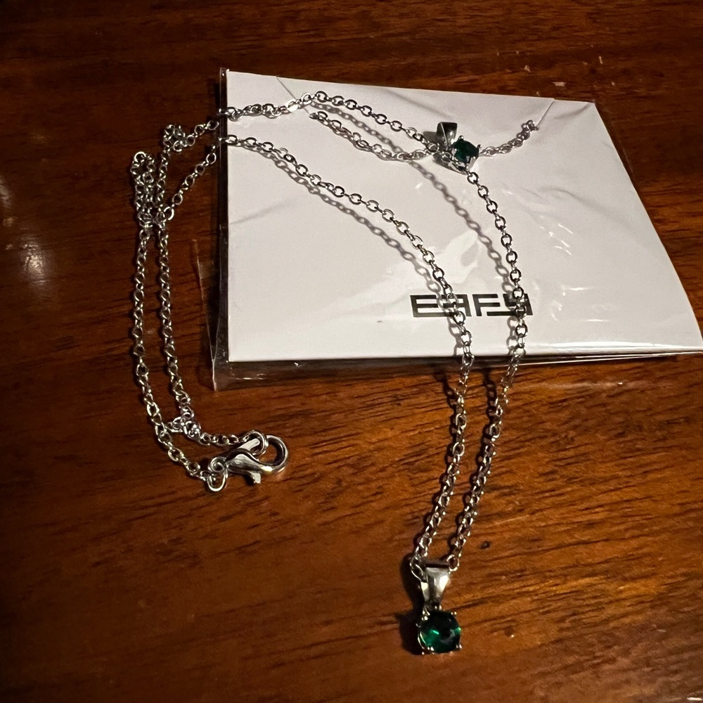 Silver Necklace with Green Pendant - Picture 2 of 2